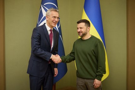 Jens Stoltenberg: Nu este prea târziu pentru ca Ucraina să câştige războiul. Zelenski: Arme au început să ajungă, dar în cantităţi mici