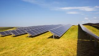 Parcul Fotovoltaic Rovinari, construit pe bani europeni de companii controlate de China. UE anchetează licitaţia