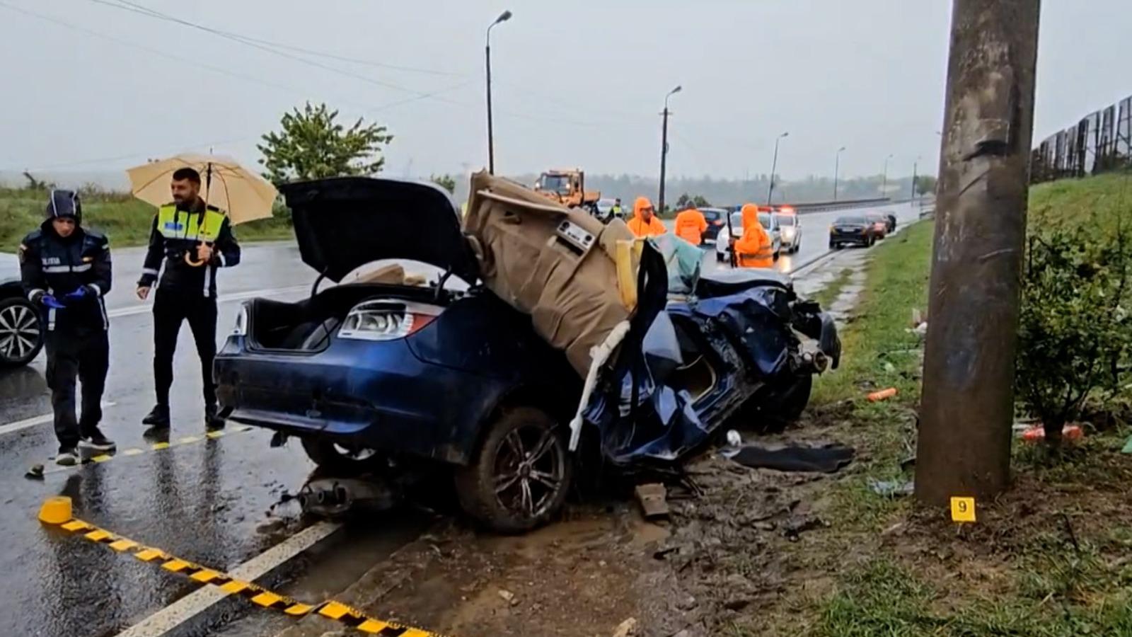 Filmul accidentului din Mangalia, în care un tânăr şi-a pierdut viaţa iar altul a intrat în comă. O cameră a surprins impactul zdrobitor