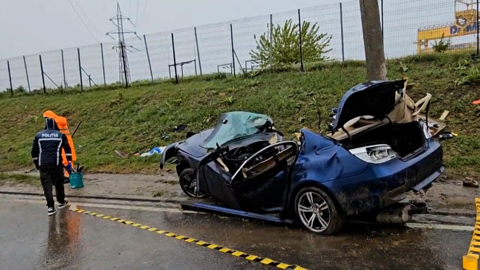 Filmul accidentului din Mangalia, în care un tânăr şi-a pierdut viaţa iar altul a intrat în comă. O cameră a surprins impactul zdrobitor