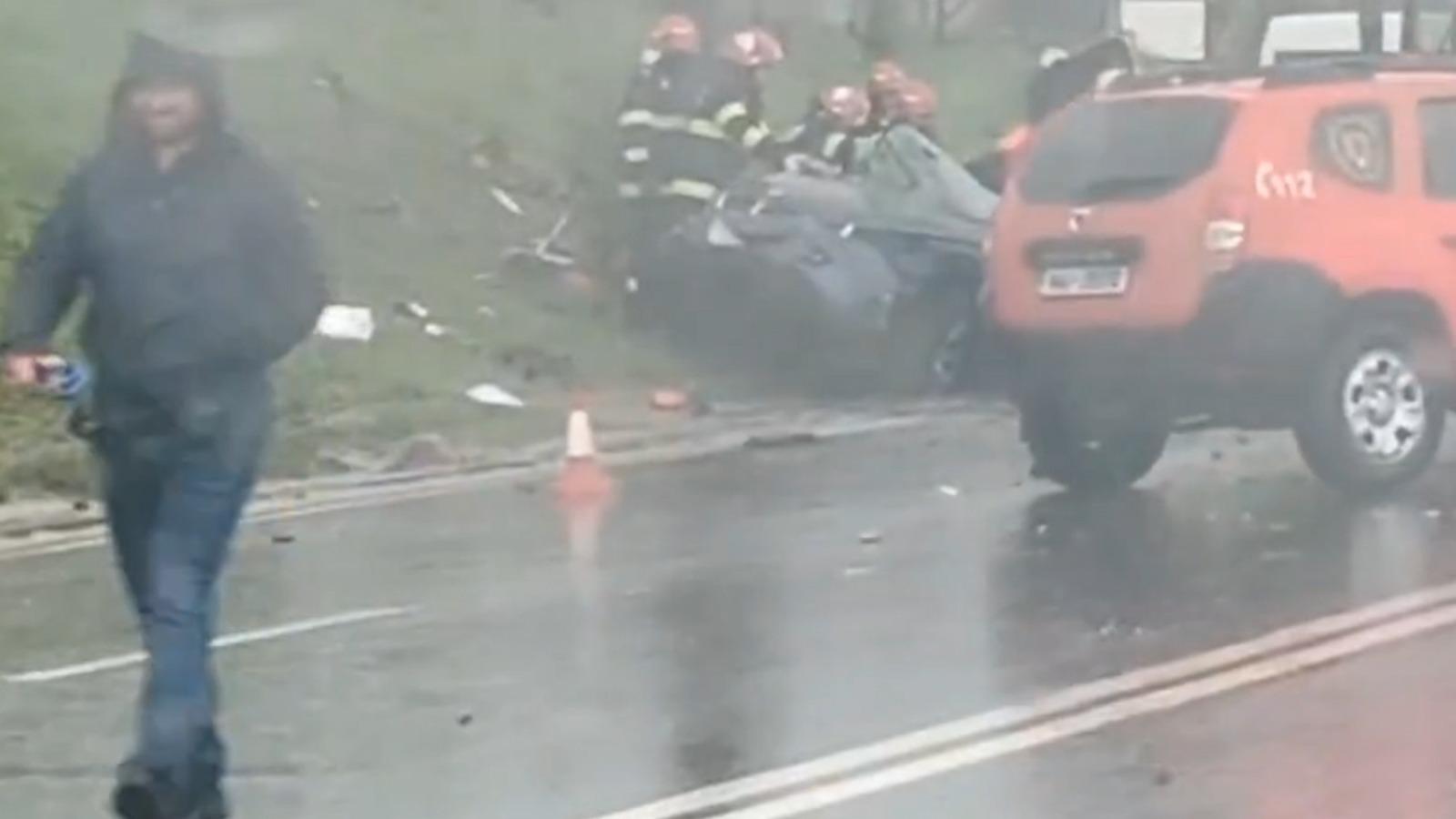 Filmul accidentului din Mangalia, în care un tânăr şi-a pierdut viaţa iar altul a intrat în comă. O cameră a surprins impactul zdrobitor