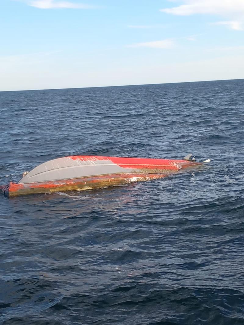 Armata anunţă că barca descoperită plutind în derivă la Tuzla este o posibilă dronă marină Armata anunţă că barca descoperită plutind în derivă la Tuzla este o posibilă dronă marină