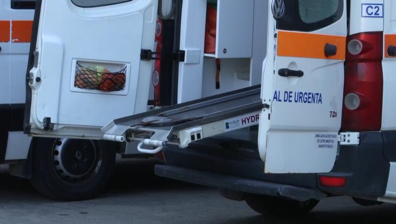 Un camion a spulberat trei autoturisme, pe un drum naţional din Galaţi. Traficul rutier, blocat zeci de minute
