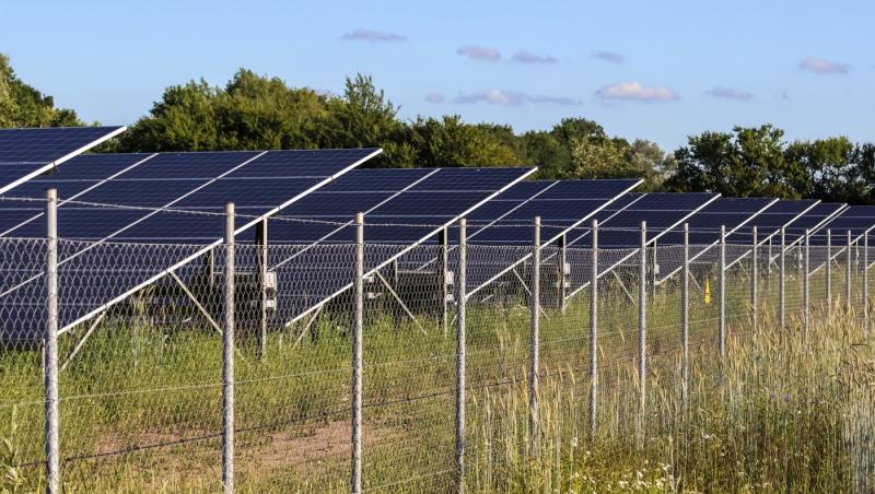 UE renunţă la ancheta de la Parcul Fotovoltaic Rovinari. Firmele chineze s-au retras de la licitaţie
