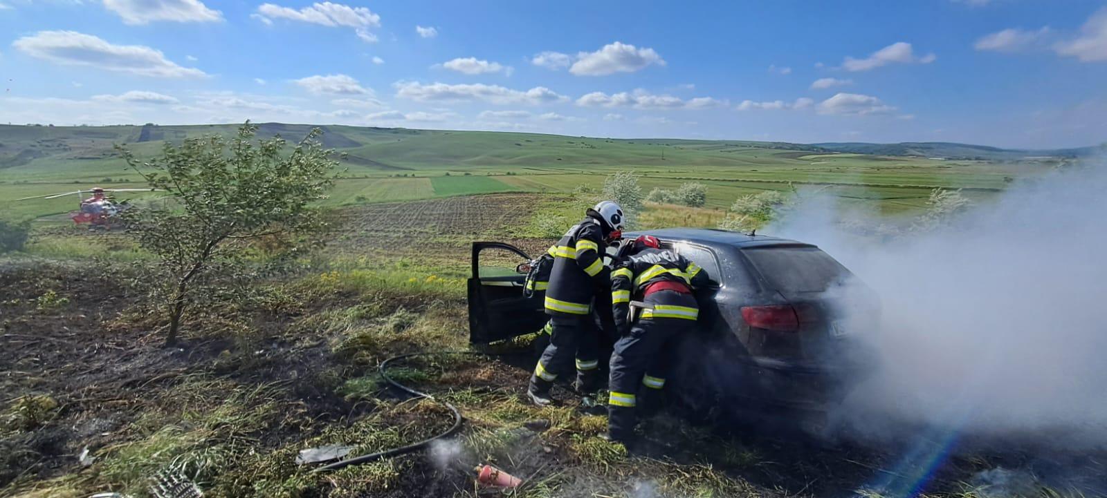 Accident cumplit în Codăeşti, judeţul Vaslui. Trei tineri morţi, după un impact devastator între o maşină şi două motociclete