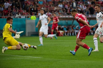 Dinamo - Csikszereda 2-0, în prima manşă a barajului. "Câinii", la un pas de a rămâne în Superliga