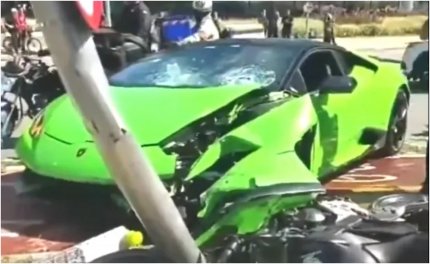 Un bărbat și-a făcut bolidul praf, după ce a intrat cu Lamborghiniul într-un hoț care îi furase Rolexul, în Brazilia. A rămas fără ceas și cu mașina distrusă