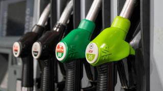 Care sunt preţurile la carburanţi astăzi, 3 mai 2024. Preţul la motorină este în scădere, faţă de ziua precedentă
