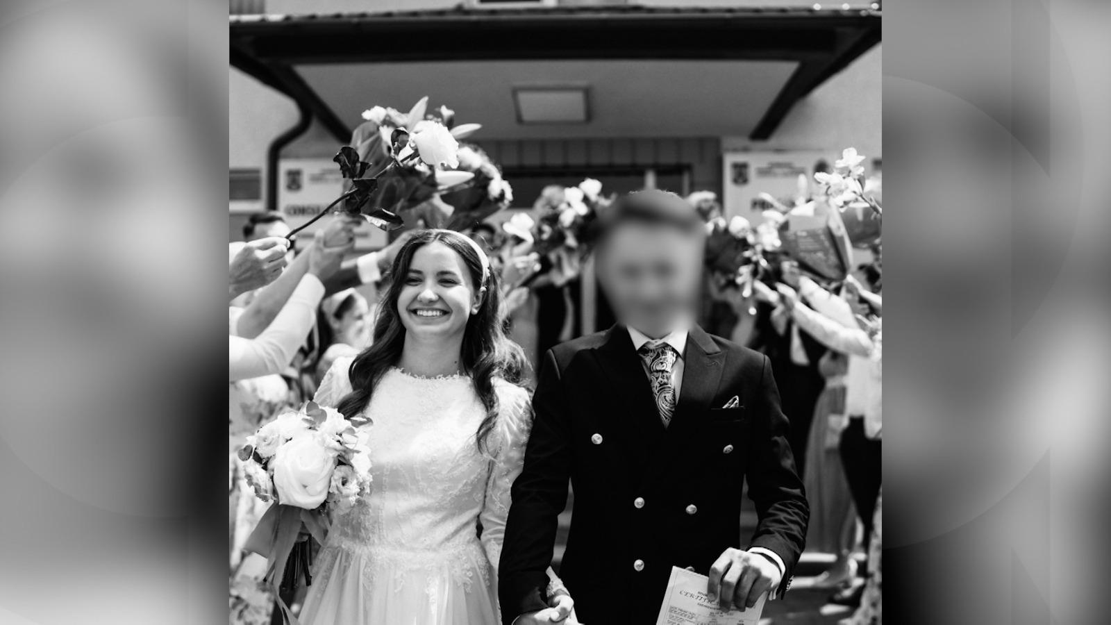 Ea şi soţul ei Bogdan se căsătoriseră anul trecut