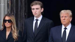 Barron, fiul cel mic al lui Donald Trump, îşi face debutul în politică la 18 ani. A fost ales delegat al Floridei la Convenția Națională Republicană