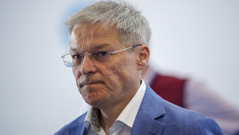 Primul mesaj al lui Cioloș, după dezastrul de la alegeri: "Un eșec pentru noi, un duș rece pe care îl primesc"