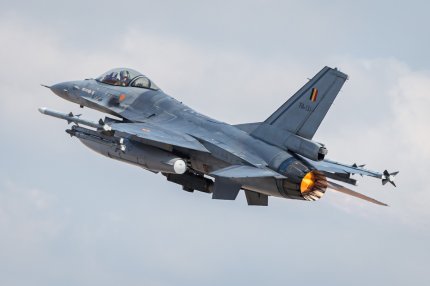 Ucraina confirmă că avioanele F-16 vor fi staţionate şi în ţări terţe. România, posibilă bază de operaţiuni. Ruşii anunţă condiţiile în care le atacă