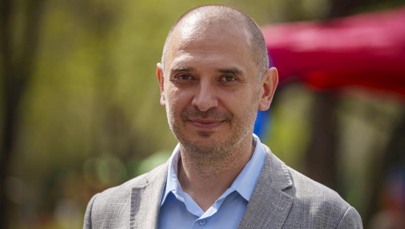Radu Mihaiu anunță că se renumără voturile la o secție din Sectorul 2. A depus plângere penală împotriva Biroului Electoral