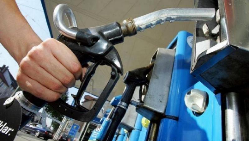 Care sunt preţurile la carburanţi astăzi, 20 iunie 2024. Preţul la motorină a crescut cu 3 bani pe litru