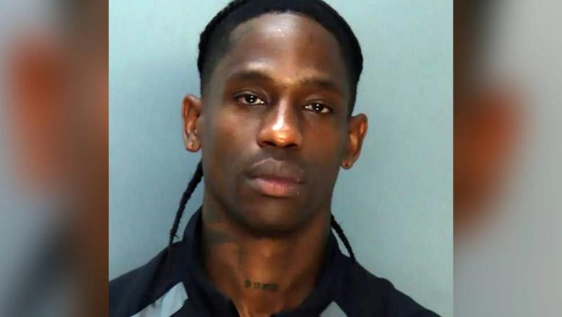 Travis Scott, arestat în Miami pentru violare de domiciliu. Rapperul de 33 de ani a fost găsit în stare de ebrietate