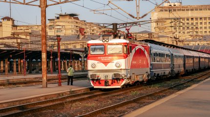 Trenurile vor avea întârzieri din cauza caniculei. Anunţul făcut de CFR Călători