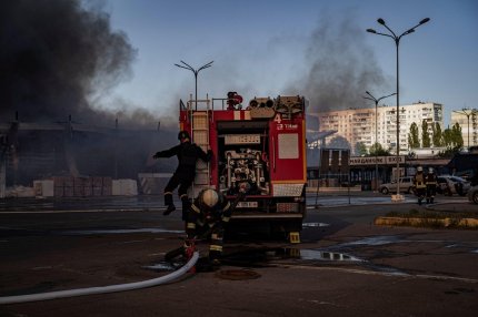 Pene de curent în Ucraina după ultimul bombardament rusesc. Rusia susţine că a lovit infrastructuri energetice şi militare. Cel puţin 2 morţi şi 18 răniţi în Harkov