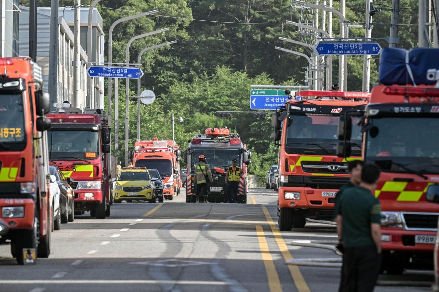 Incendiu devastator la o fabrică de baterii din Coreea de Sud. 20 de oameni au ars de vii, întreaga clădire a fost distrusă de flăcări