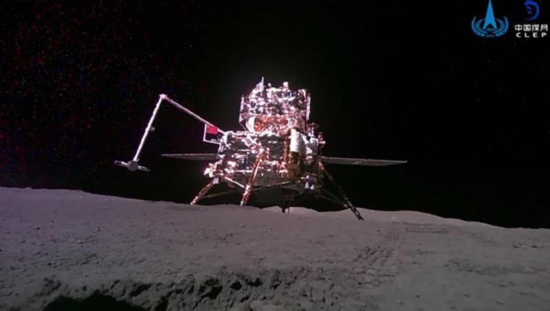 Premieră mondială. Nava spaţială chineză Chang'e-6 s-a întors pe Terra cu noi eşantioane de pe partea întunecată a Lunii