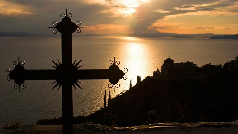 Muntele Athos - curiozităţi, legendă, mănăstiri. Unde se află şi de ce femeile nu au voie pe Muntele Athos