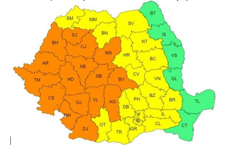 Cod portocaliu de averse și vânt în 16 județe din țară Cod portocaliu de averse și vânt în 16 județe din țară