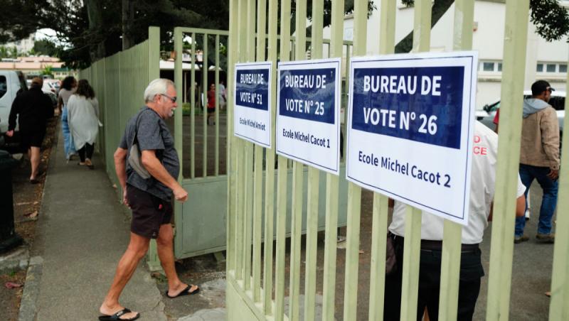 Alegeri în Franţa. Cetăţenii, chemaţi la urne pentru a vota noul Parlament. Trei scenarii în care pariul electoral al lui Macron ar putea da greş