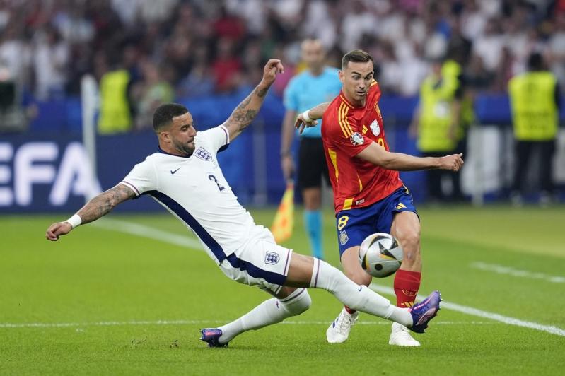 Walker s-a accidentat încă din primele minute, dar strânge din dinţi în finala Euro 2024