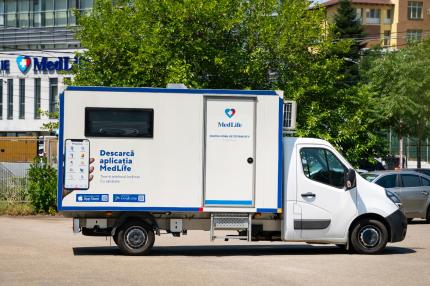 Premieră în Europa Centrală și de Sud-Est MedLife aduce primul centru mobil de testare BTS la un festival