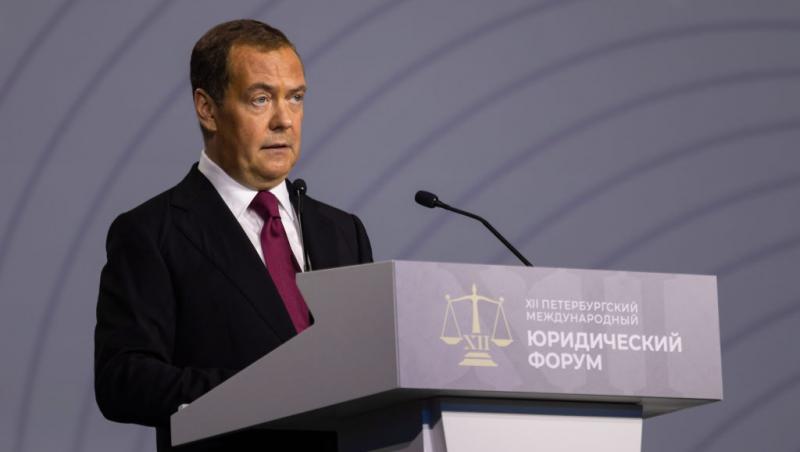 Medvedev: Aderarea Ucrainei la NATO ar însemna o declaraţie de război. Putem face bucăţi întreaga planetă