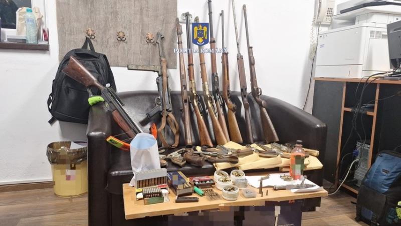 Un bătrân de 70 de ani din Tulcea ţinea în casă un veritabil arsenal: 21 de arme, 780 de gloanţe şi mitraliere germane din Al Doilea Război Mondial