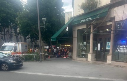 O mașină a intrat cu viteză în terasa unui restaurant din Paris. Cel puțin trei persoane sunt rănite grav