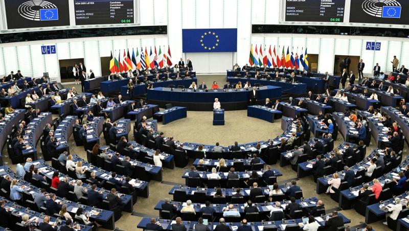 Lista celor 8 grupuri politice formate în noul Parlament European