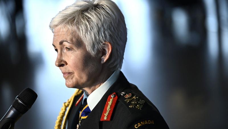 O femeie preia conducerea armatei canadiene pentru prima dată în istorie. Cine este generalul Jennie Carignan