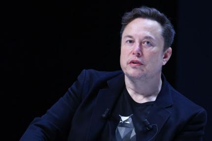 Elon Musk îl numeşte pe Biden "o marionetă": La Washington se știa de o săptămână că își va anunța duminică retragerea