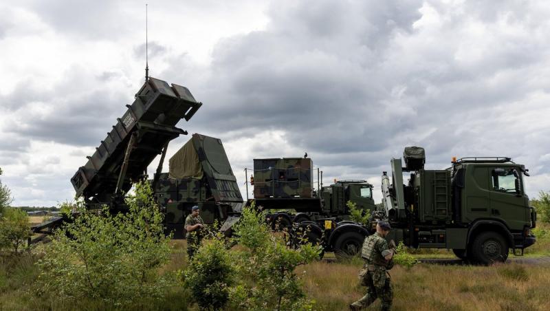 Al treilea sistem Patriot donat de Germania a ajuns în Ucraina. Zelenski: "Vom putea face mai multe pe cer"