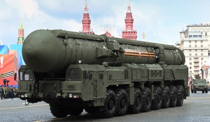 Putin a ordonat noi exerciţii militare cu arsenalul nuclear. Sunt folosite lansatoarele Yars, care pot lovi ţinte la peste 11.000 km