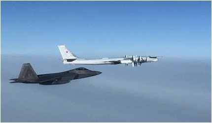 Două bombardiere rusești și două chinezești, interceptate în apropiere de Alaska