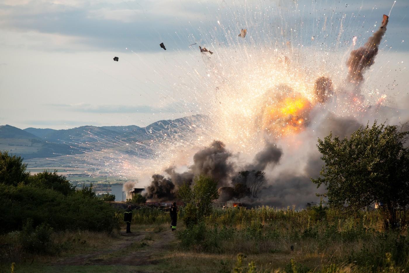 Explozie puternică la un depozit de artificii de lângă Sofia. Două persoane au fost rănite grav