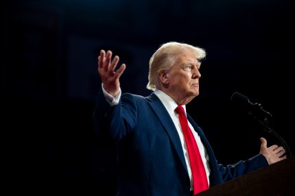 Donald Trump: America va şterge Iranul de pe faţa Pământului dacă oficiali de la Teheran îl asasinează