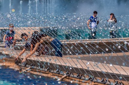 Revin temperaturile sufocante, de aproape 40°C. Cod galben de caniculă până luni în mai multe judeţe din ţară