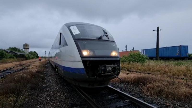 Bărbat spulberat mortal de tren, în Cluj. Voia să scurteze drumul, trecând peste calea ferată