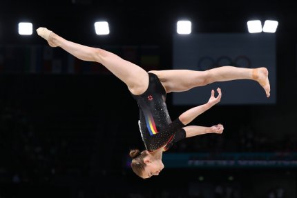 JO 2024. România, locul 7 în finala pe echipe la gimnastică. Fetele, susţinute din tribune de Nadia Comăneci. SUA, aur olimpic