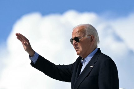 Cum încearcă consilierii lui Joe Biden să ascundă de mai mulţi ani semnele îmbătrânirii preşedintelui - WSJ