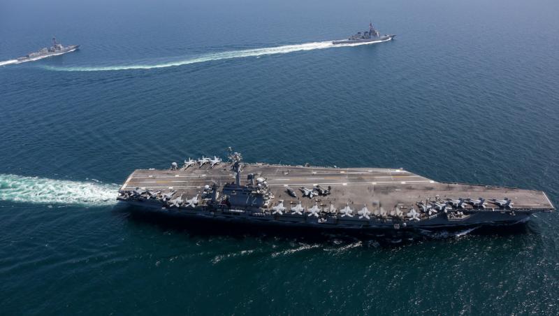 Americanii au trimis în Orientul Mijlociu un submarin cu rachete. Urmează să sosească și portavionul USS Abraham Lincoln