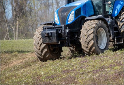 Tânăr român, mort pe o șosea din Italia. Giulia s-a înfipt cu tractorul în parapete, după ce a pierdut controlul volanului. Doi copii vor crește fără tată