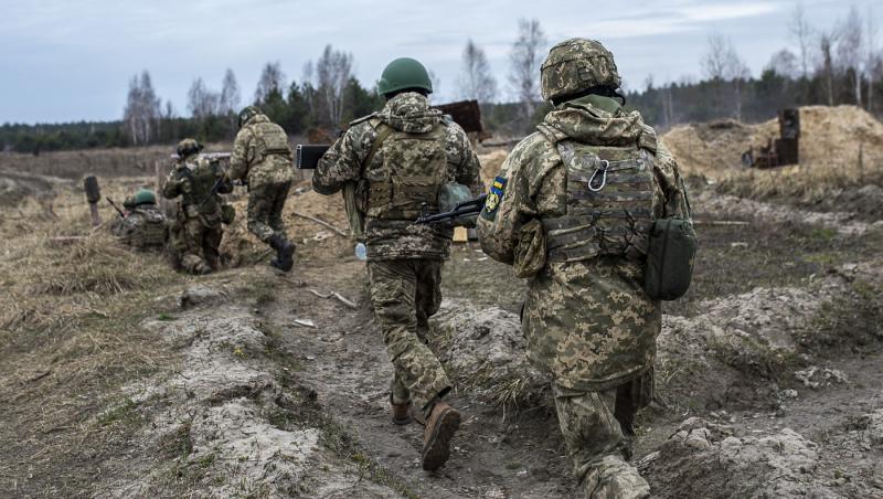 Belarus a trimis o treime din armată la graniţa cu Ucraina. Lukaşenko susţine că Ucraina are 120.000 de militari la frontieră