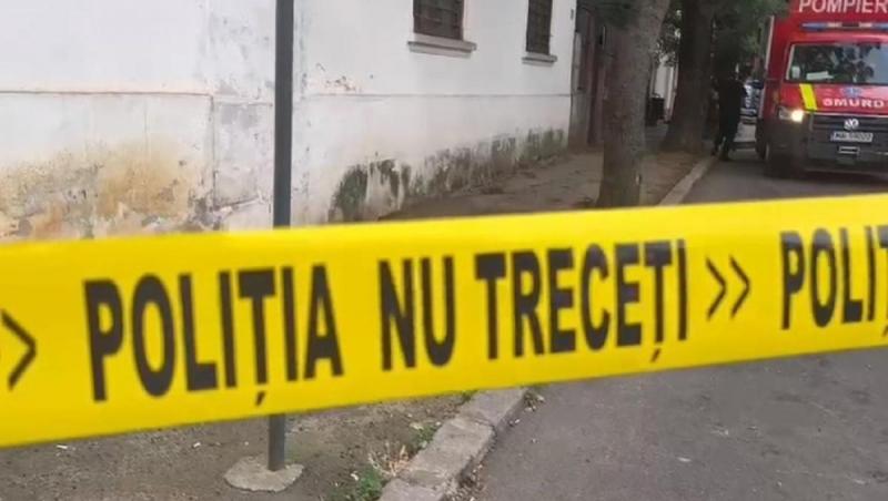 Dublă tragedie în Giurgiu. Un bărbat şi-a bătut mama până la moarte, apoi s-a spânzurat. Apelul la 112, dat de nepotul femeii