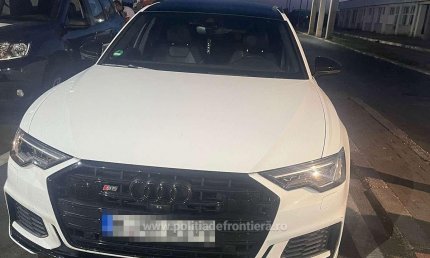 Un cetățean german a încercat să iasă din România cu un Audi de 250.000 de lei. Ce au descoperit polițiștii la vamă