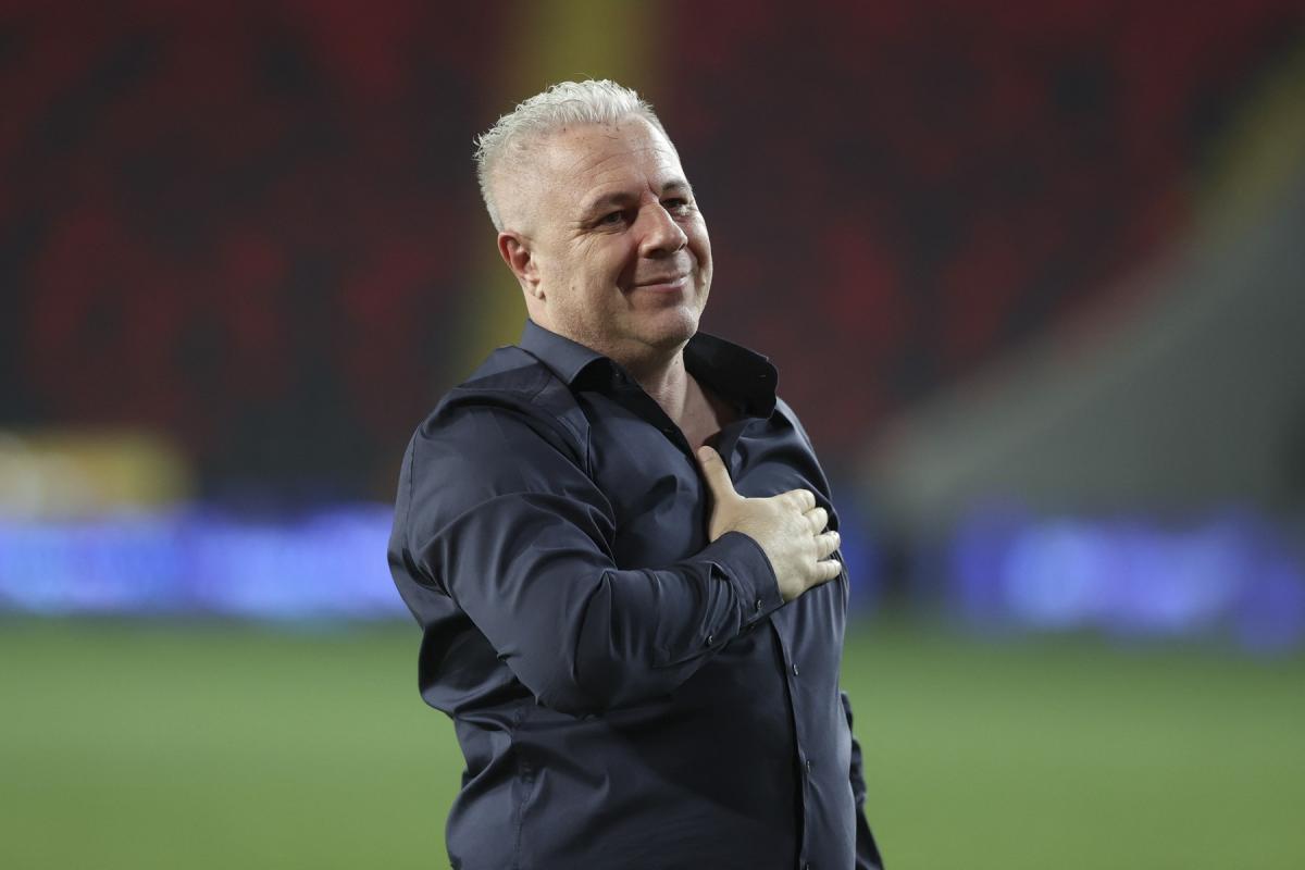 Marius Şumudică, noul antrenor al Rapidului. "Mi s-a îndeplinit un vis!  Giuleștiul este casa mea" | Observatornews.ro