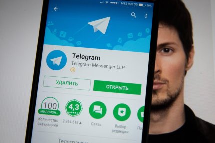 Pavel Durov, curtat şi vânat de guverne FBI l-a urmărit, francezii i-au spart telefonul. Macron i-a propus să mute sediul Telegram la Paris